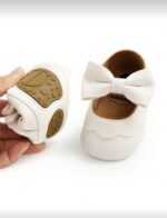 ⁦Baby white bow shoes⁩ - الصورة ⁦3⁩